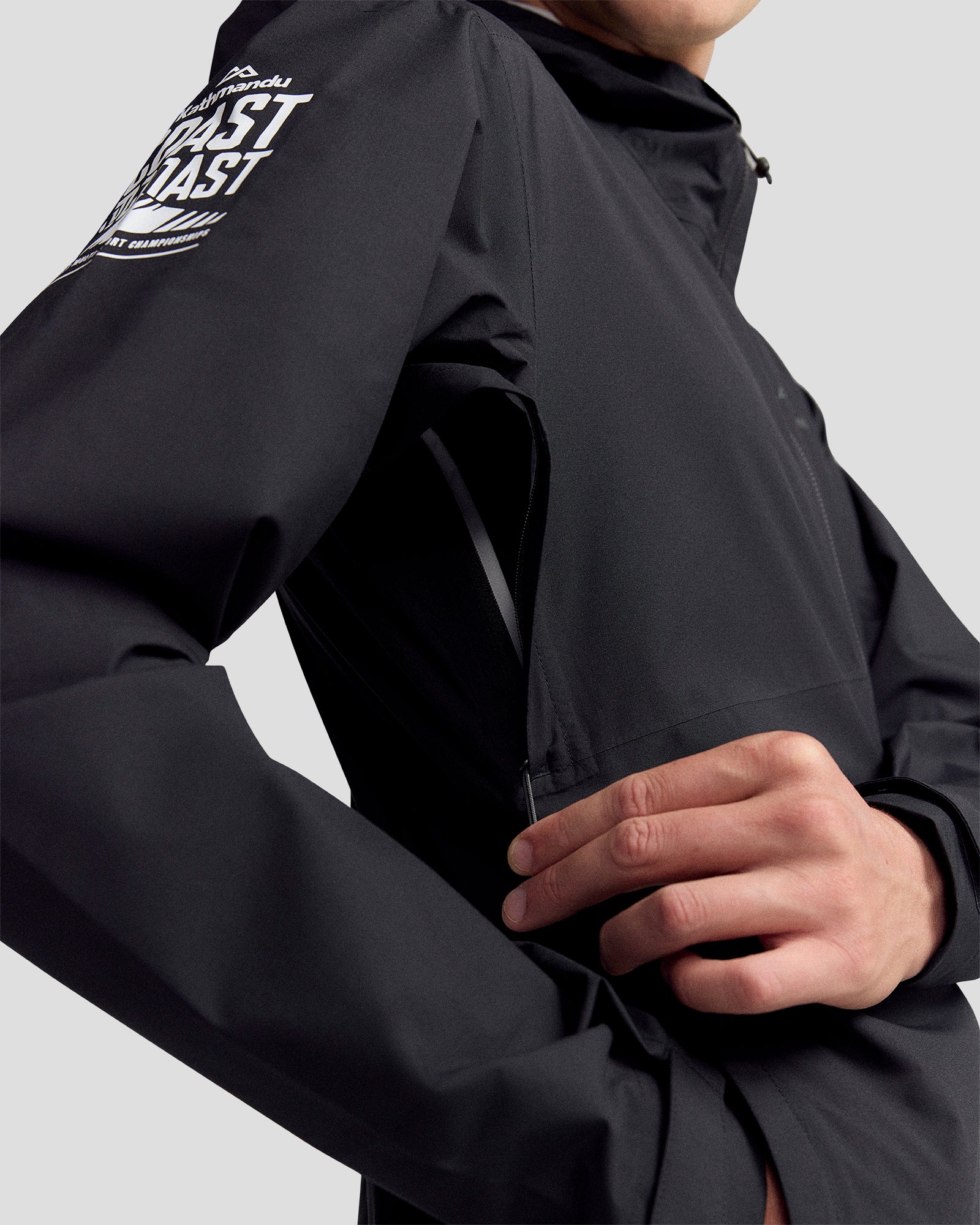 Coast To Coast - Men's Trailhead Stretch 2.5L Rain Jacket - Black Stingray - Image 4