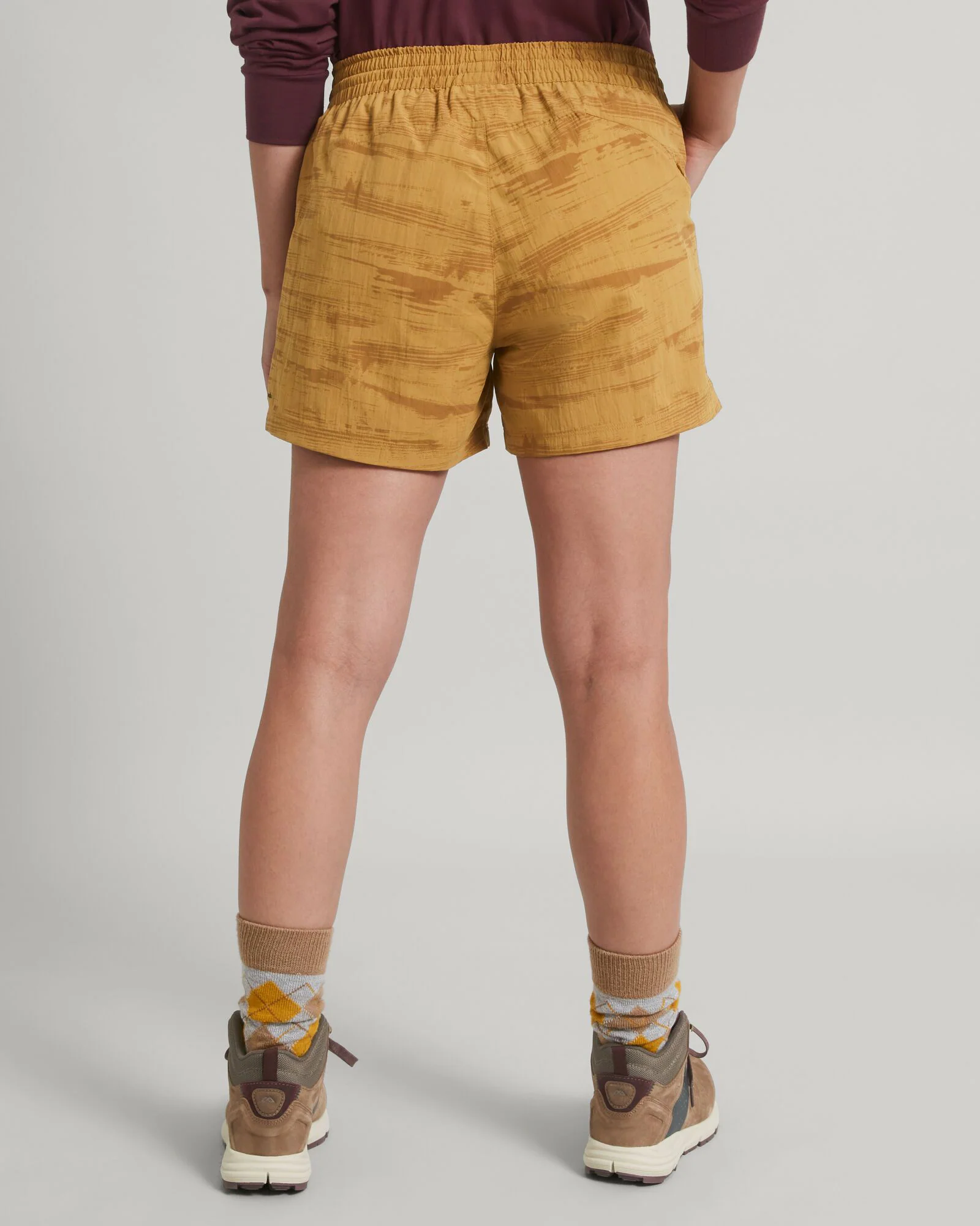 Women's EVRY-Day 4 inch Shorts - Dijon Traverse Print - Image 4
