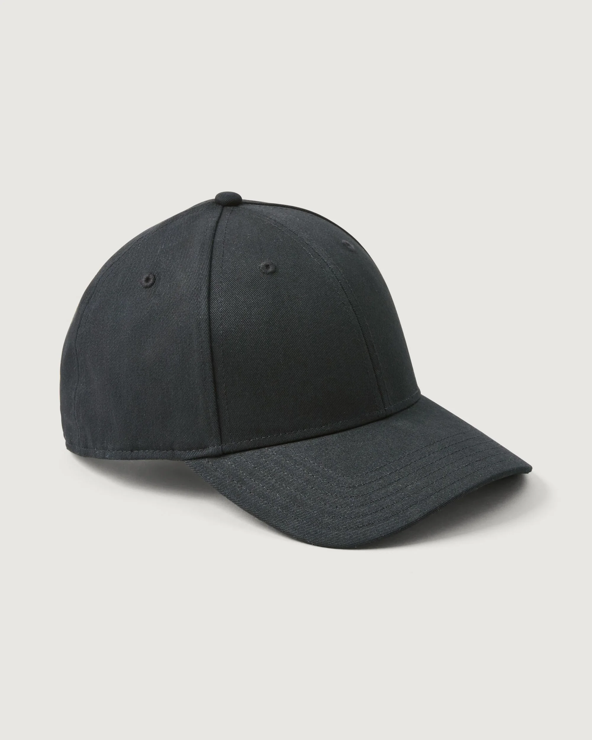 Medwin Low Cap - Black - Image 3