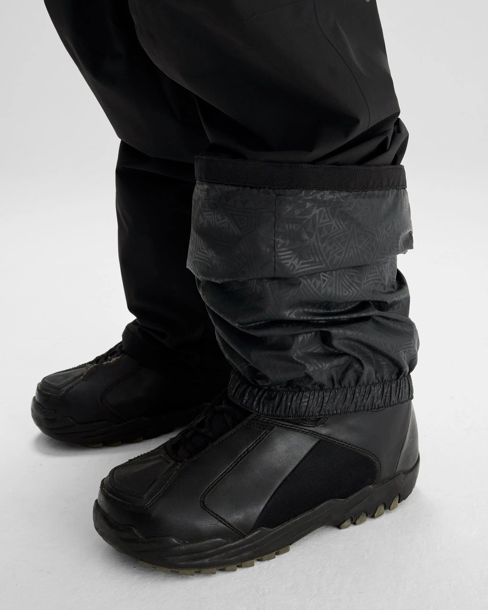 Men's PWDR-Days 2L Insulated Snow Pants - Black Stingray - Image 9