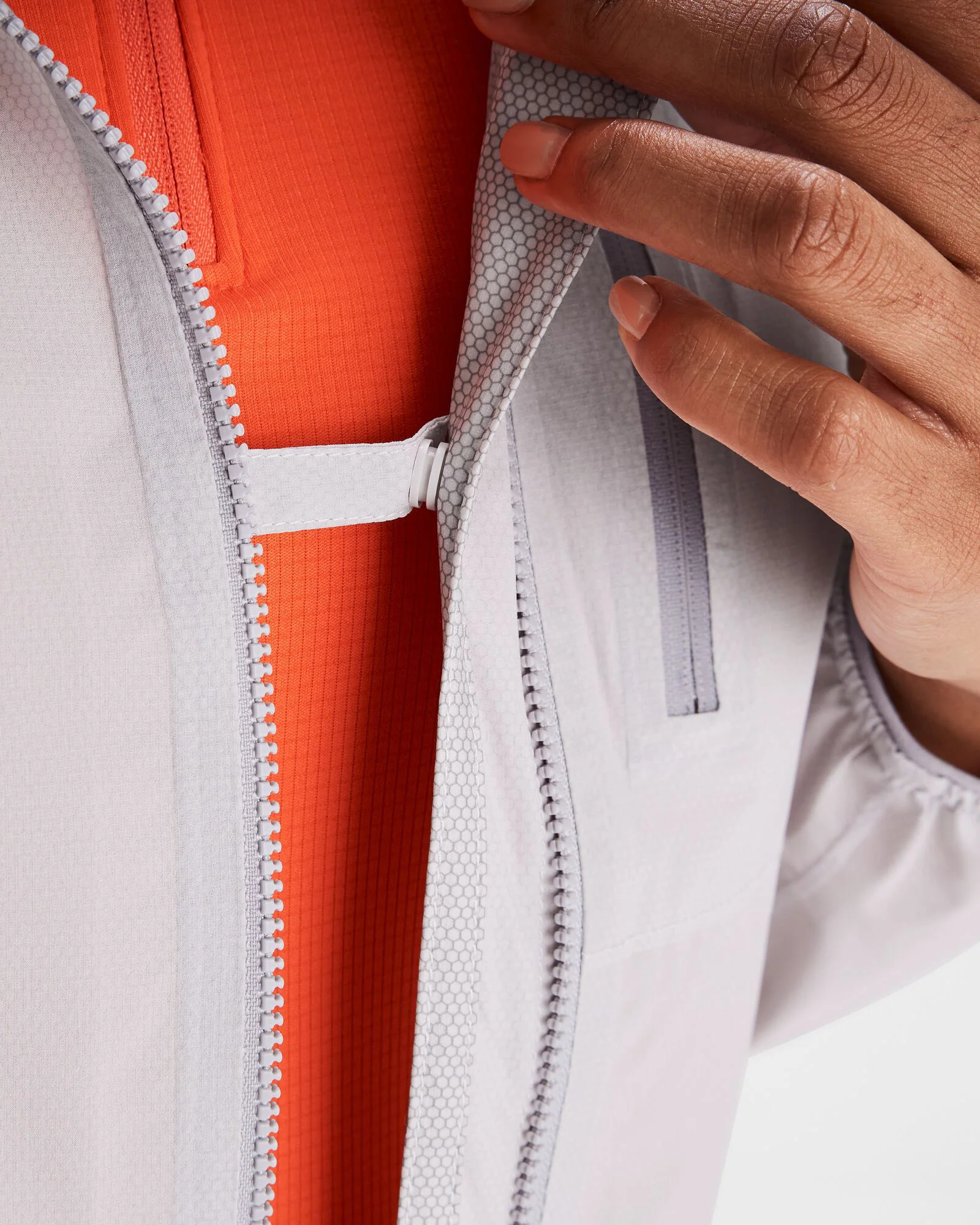 Women's Seeker 2.5L Rain Jacket - Dove - Image 8