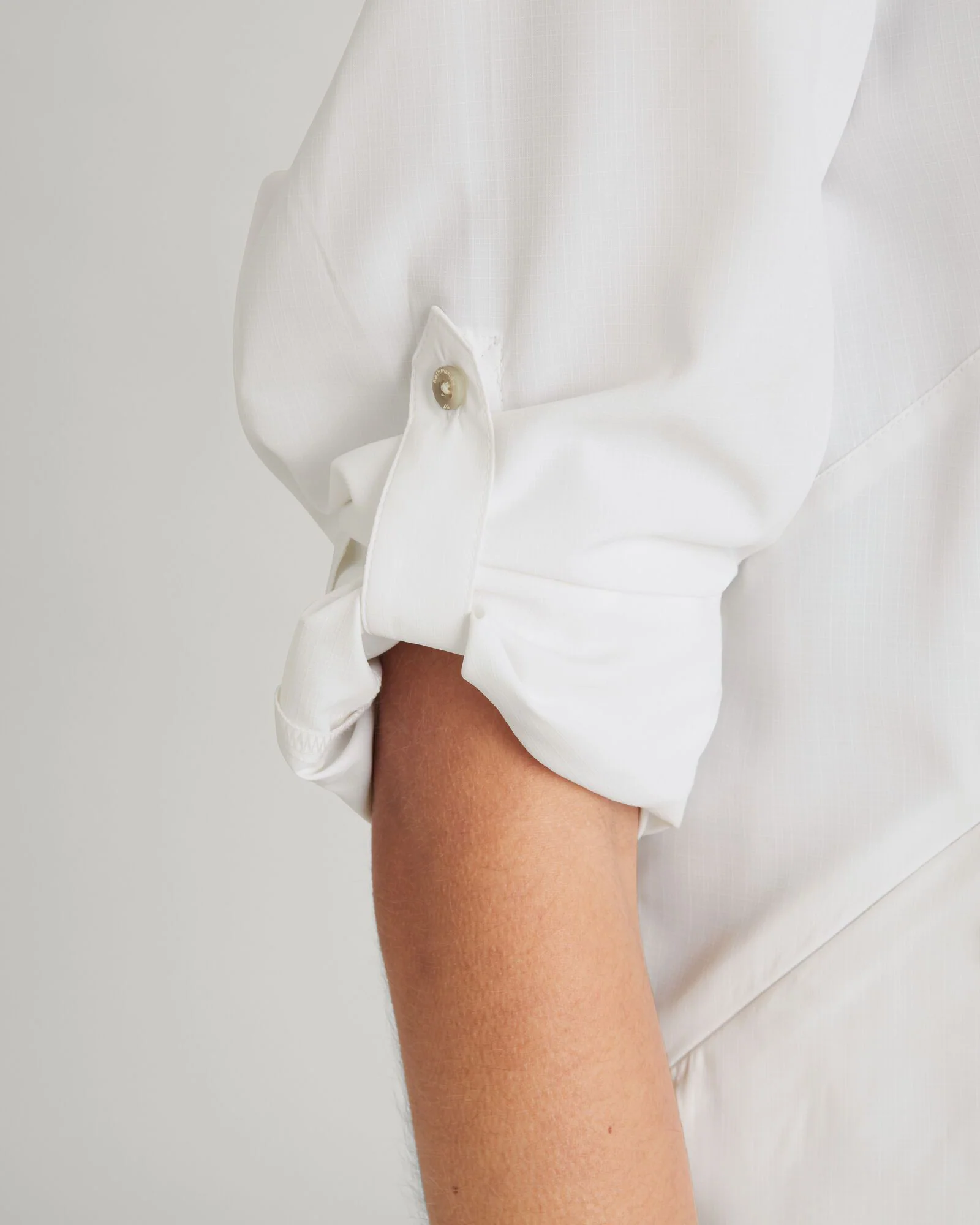SUN-Scout UPF Women's Long Sleeve Shirt - White - Image 4