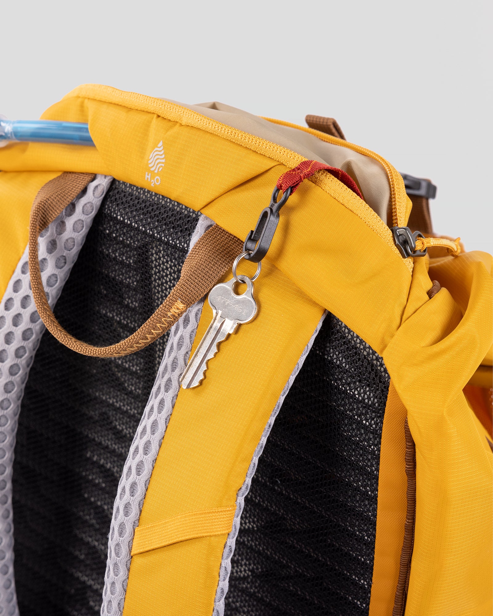 The Trailhead Pack - Customisable 20L - Golden/Golden Oak - Image 4