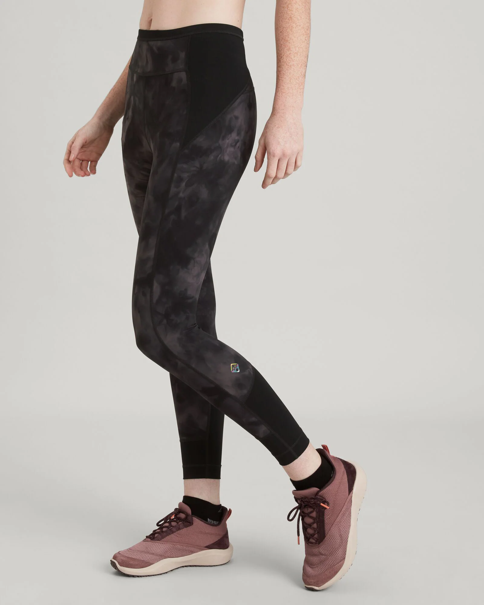 WELL.DER.NESS Move Women's 7/8 Leggings - Light Quartz Sunburst Print - Image 2