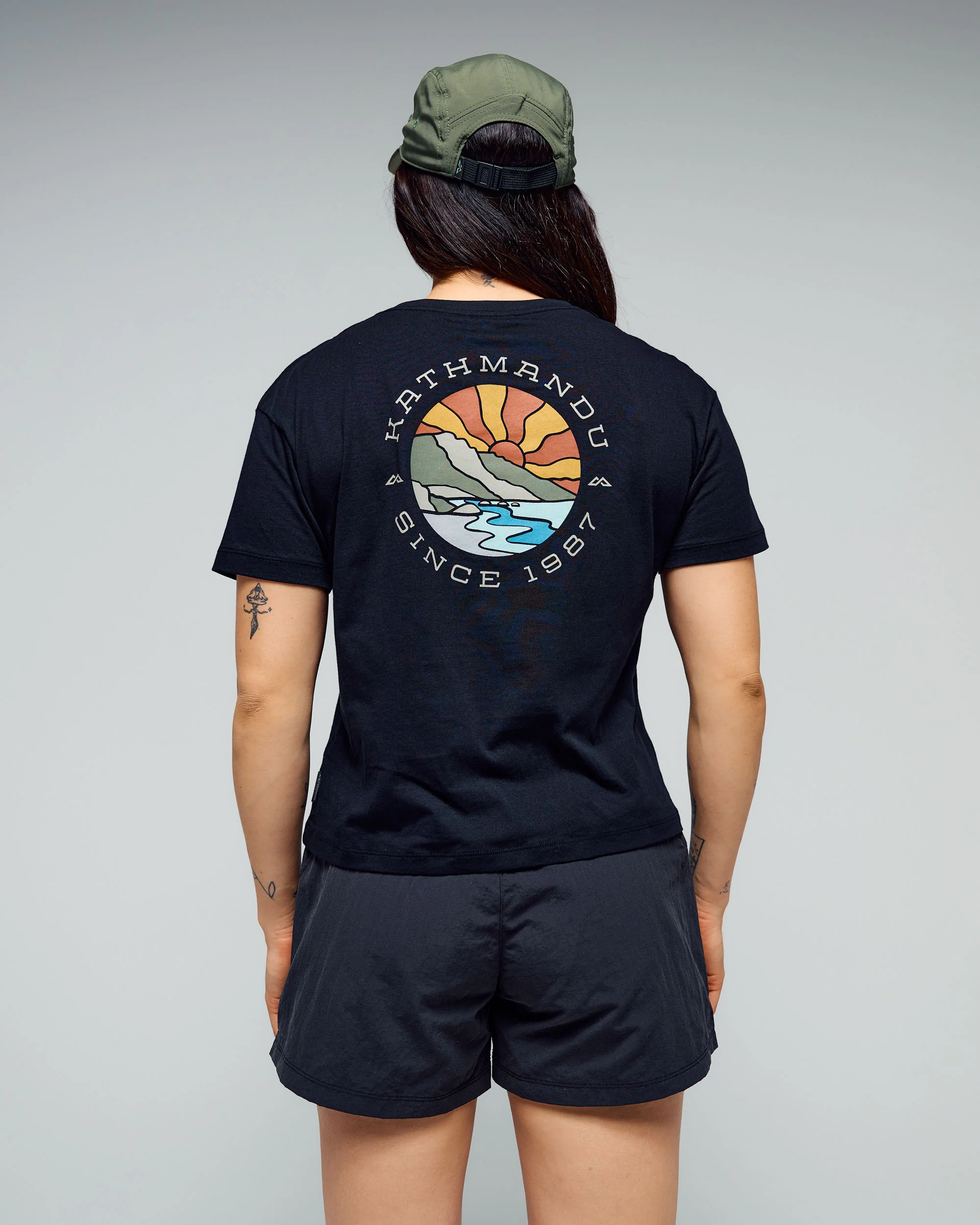 Women's Kathmandu Logo Sunburst Organic Cotton T-shirt - Black - Image 2